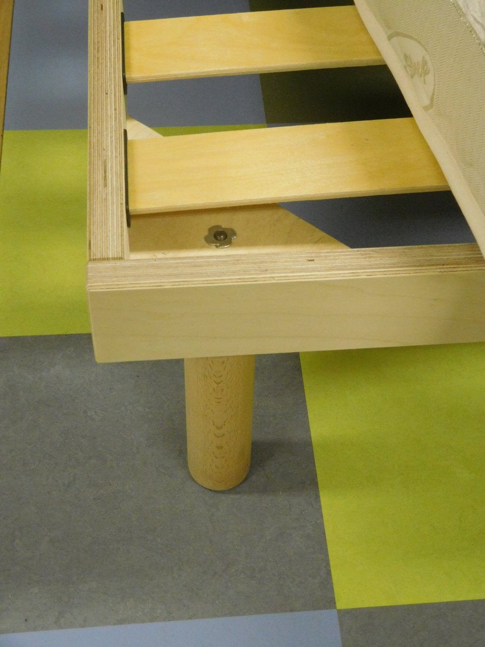 Greensleep Ecolat plus bedbodem op poten 90 x 200 TOONZAALMODEL